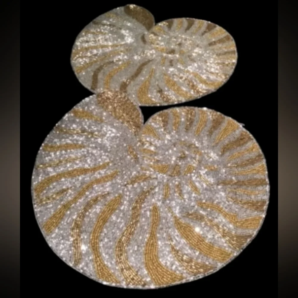 2pc Set Coastal Beaded Placemats Chargers Nautilus Shell Gold Silver Gorgeous - Picture 6 of 7